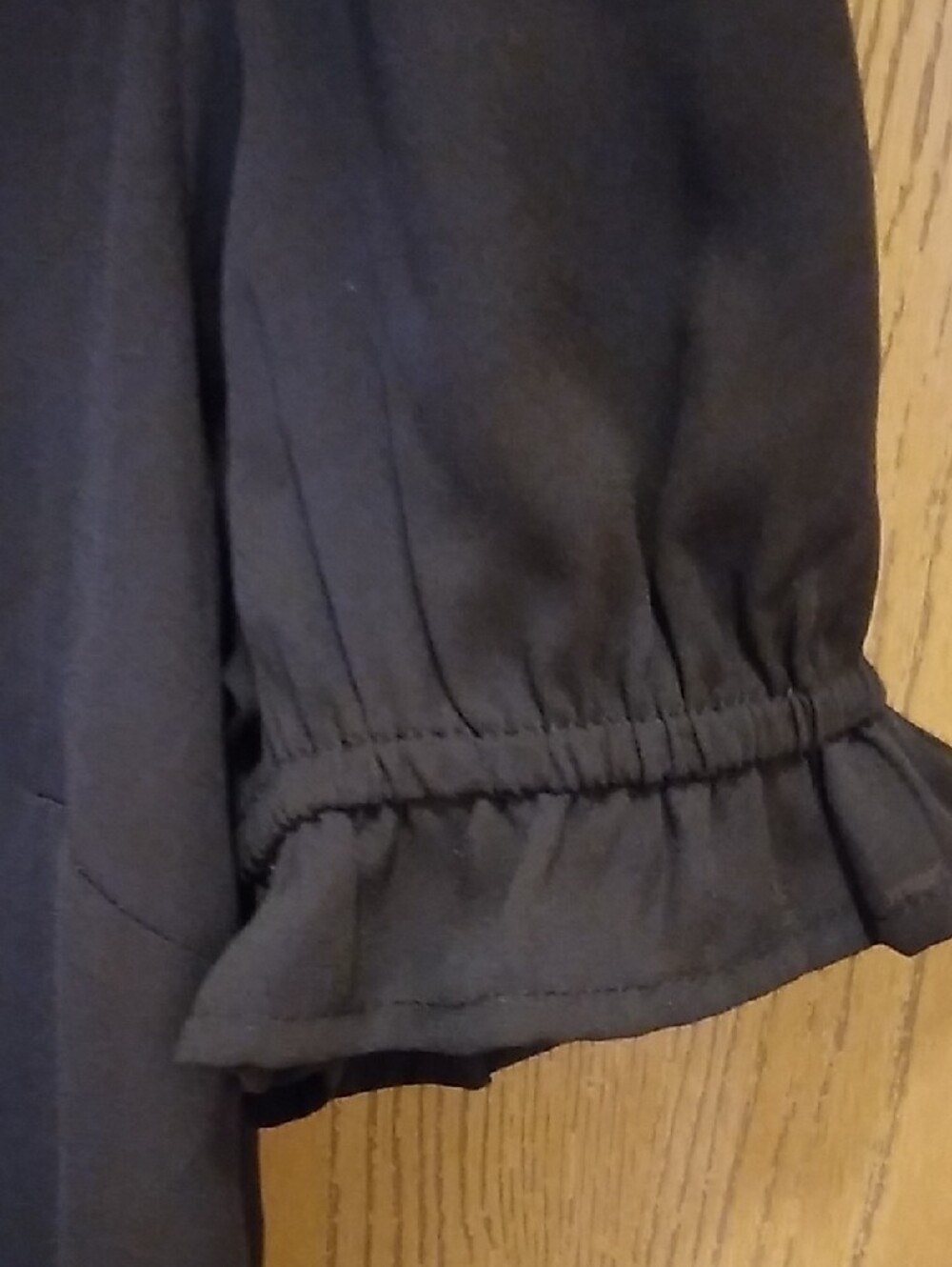 DR2 Women's Black Short-Sleeve V-Neck Blouse - Picture 2 of 5